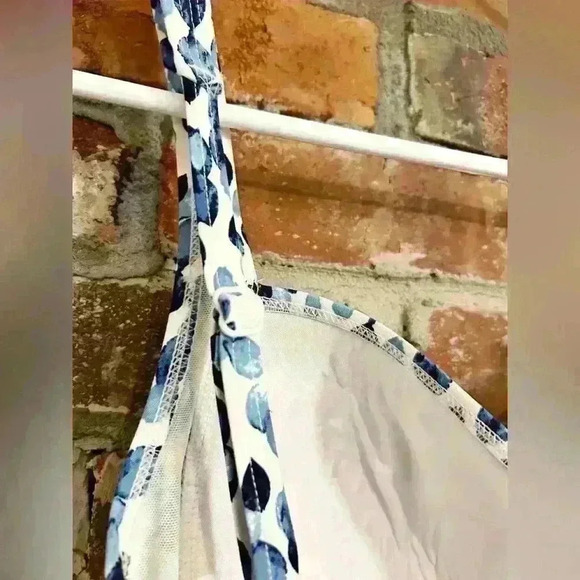 Petal Plunge Isla C / D Cup Underwire One Piece Swimsuit Size 4 - Picture 12 of 13